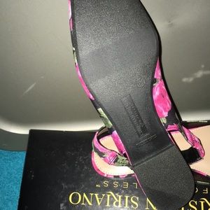 Christian Siriano Shoes - Sooo cute NWT sandals size 6.5 very cute on Christian Siriano Shoes - Sooo cute NWT sandals size 6.5 very cute on